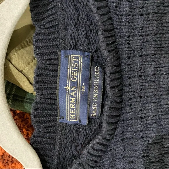 Vintage hand embroidered floral sweater M navy blue - Picture 5 of 9